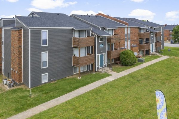 Hillside on Madison Apartments apartments in Broken Arrow, OK