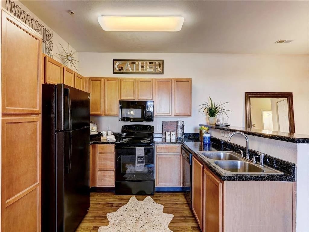 Residence at North Penn apartments in Edmond, OK