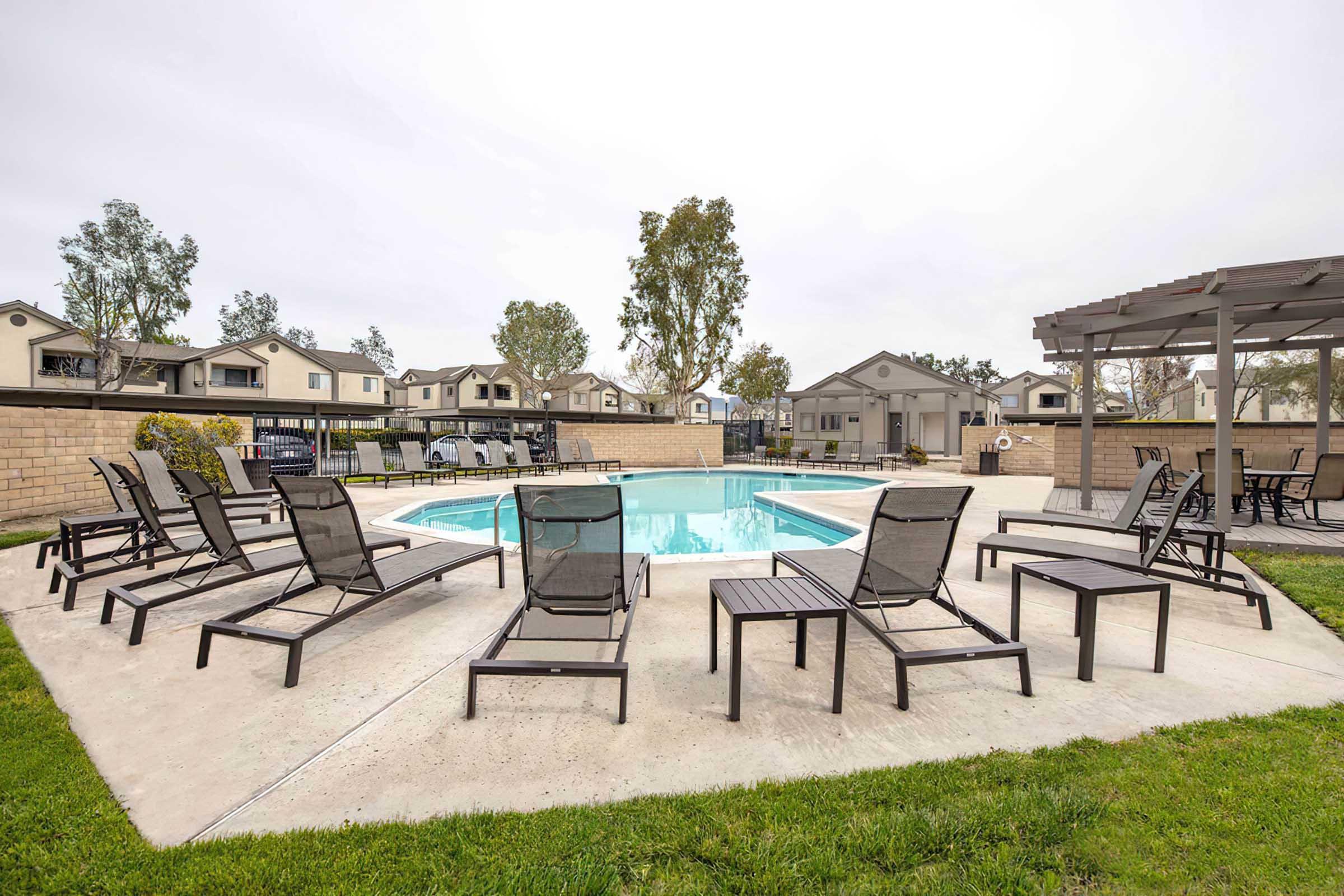 Shadow Canyon Apartments apartments in Hemet, CA