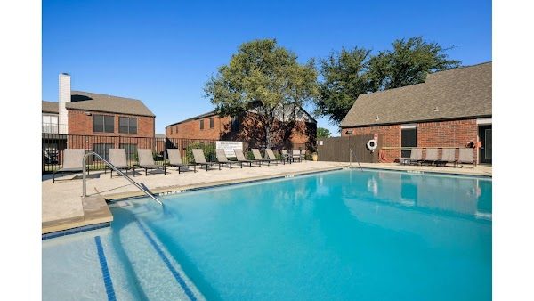Rustic Oaks apartments in Wylie, TX