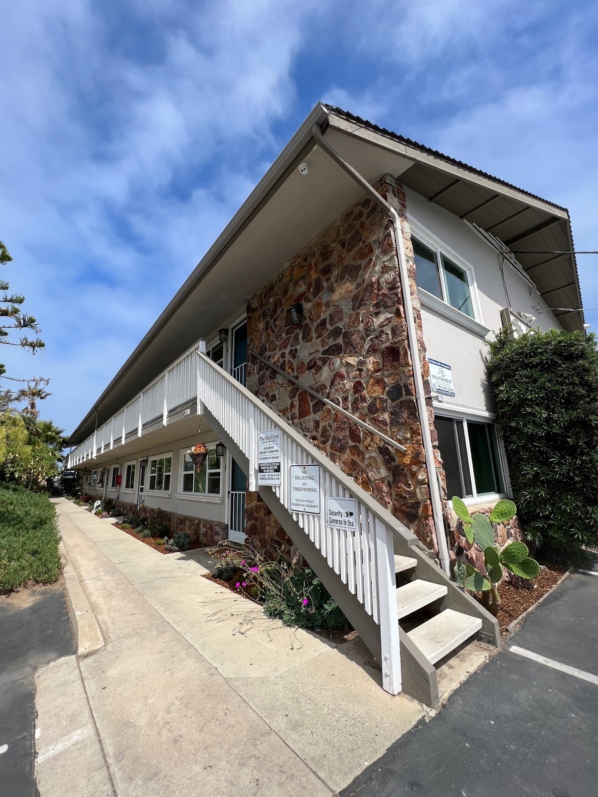 Pacific Crest Apartments apartments in Encinitas, CA