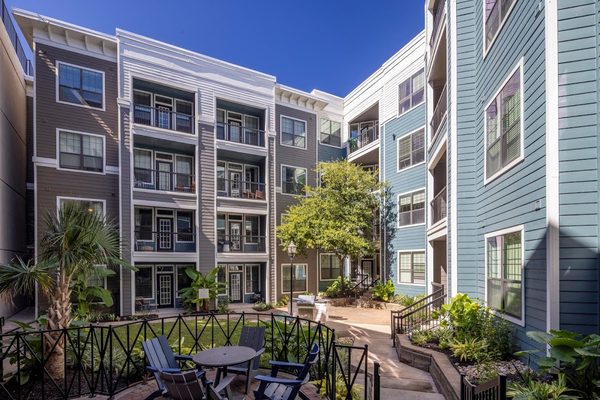 AMLI Eastside apartments in Austin, TX
