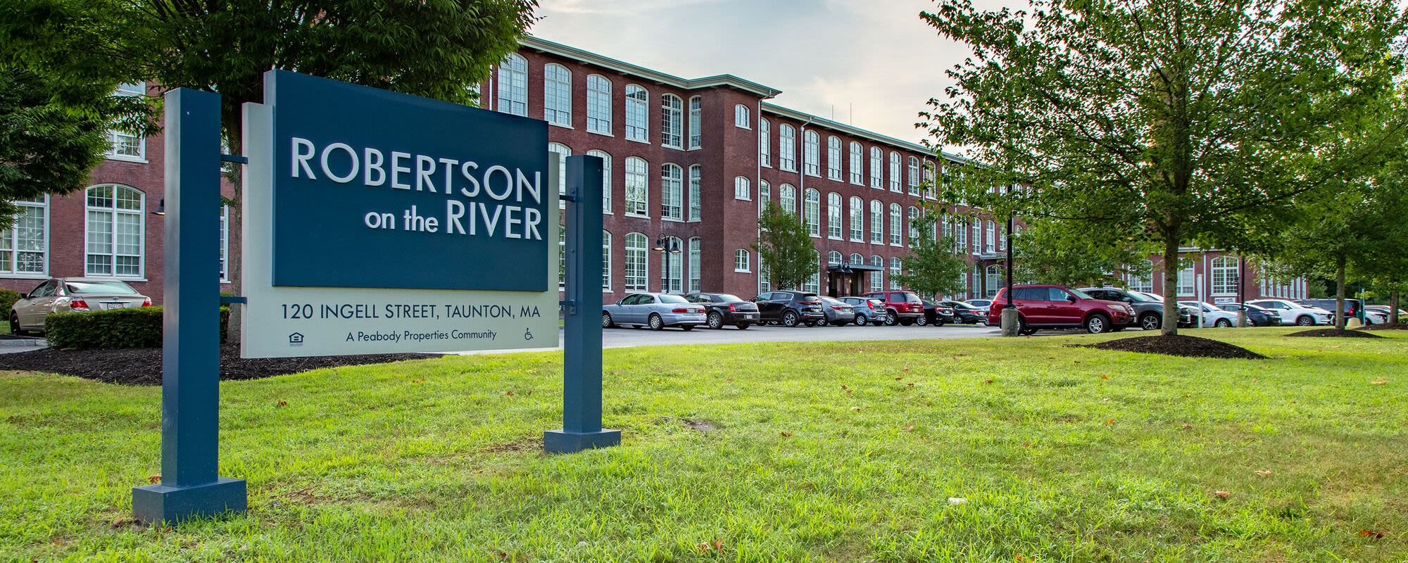 Robertson on the River apartments in Taunton, MA