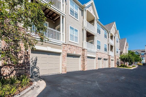 Reserve at Wauwatosa apartments in Wauwatosa, WI