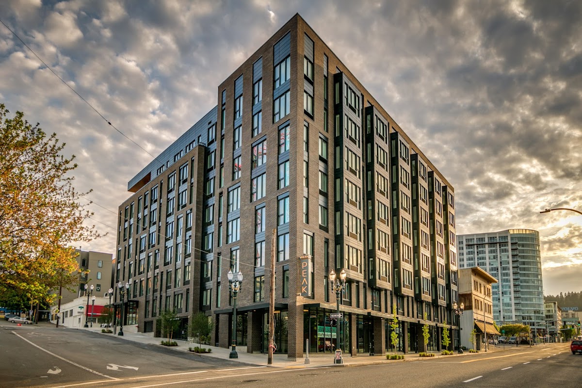 Hollis apartments in Portland, OR
