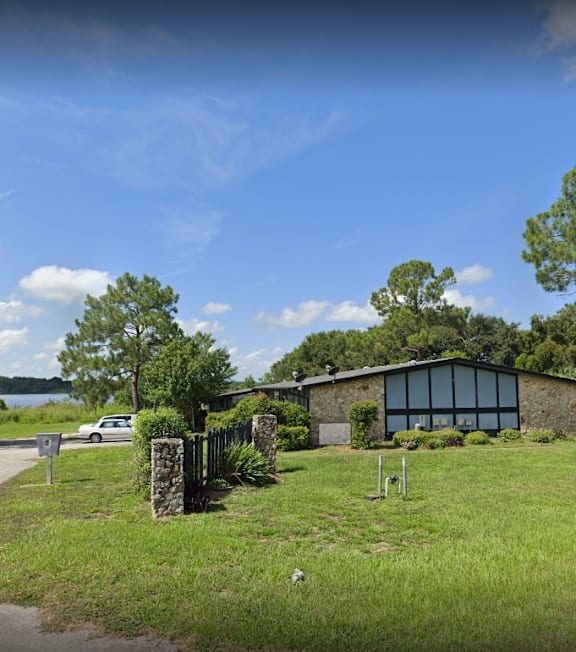 Country Place apartments in Winter Haven, FL