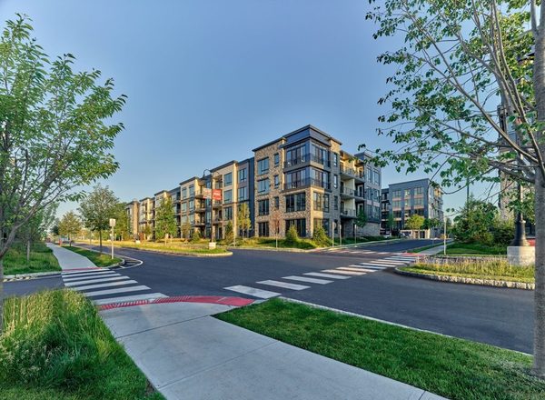 Vermella Woodbridge apartments in Woodbridge, NJ