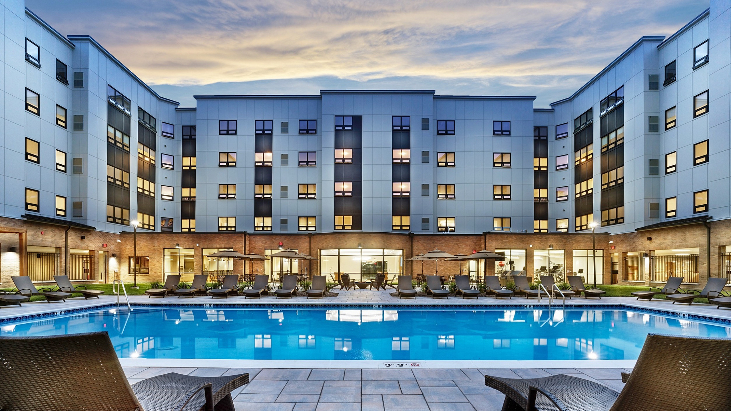 Avenue & Green apartments in Woodbridge, NJ