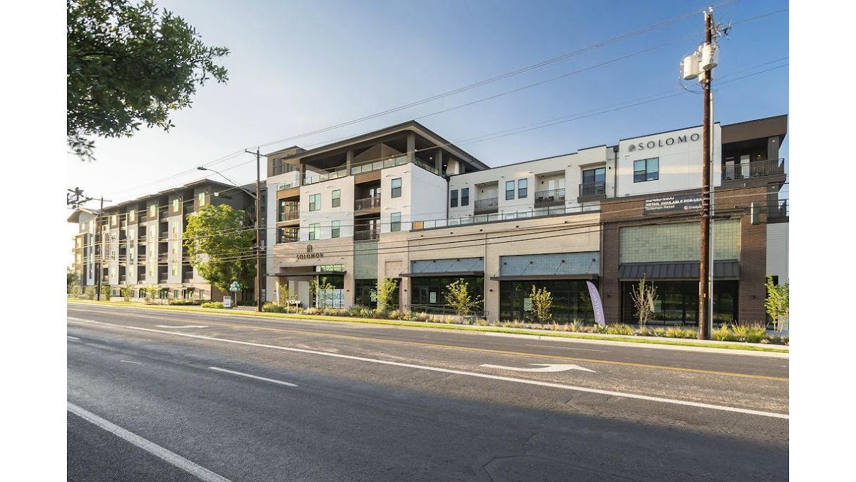 Solomon apartments in Austin, TX