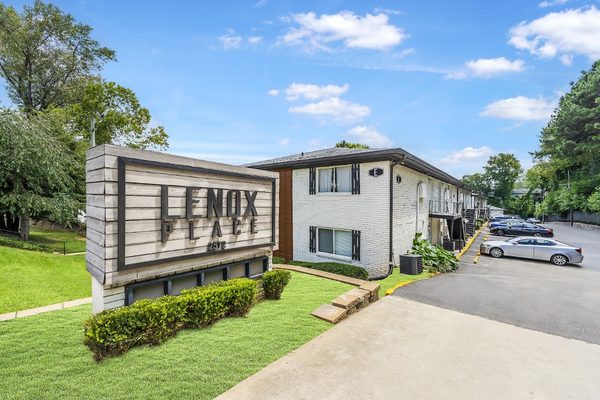 Lenox Place Apartments apartments in Atlanta, GA