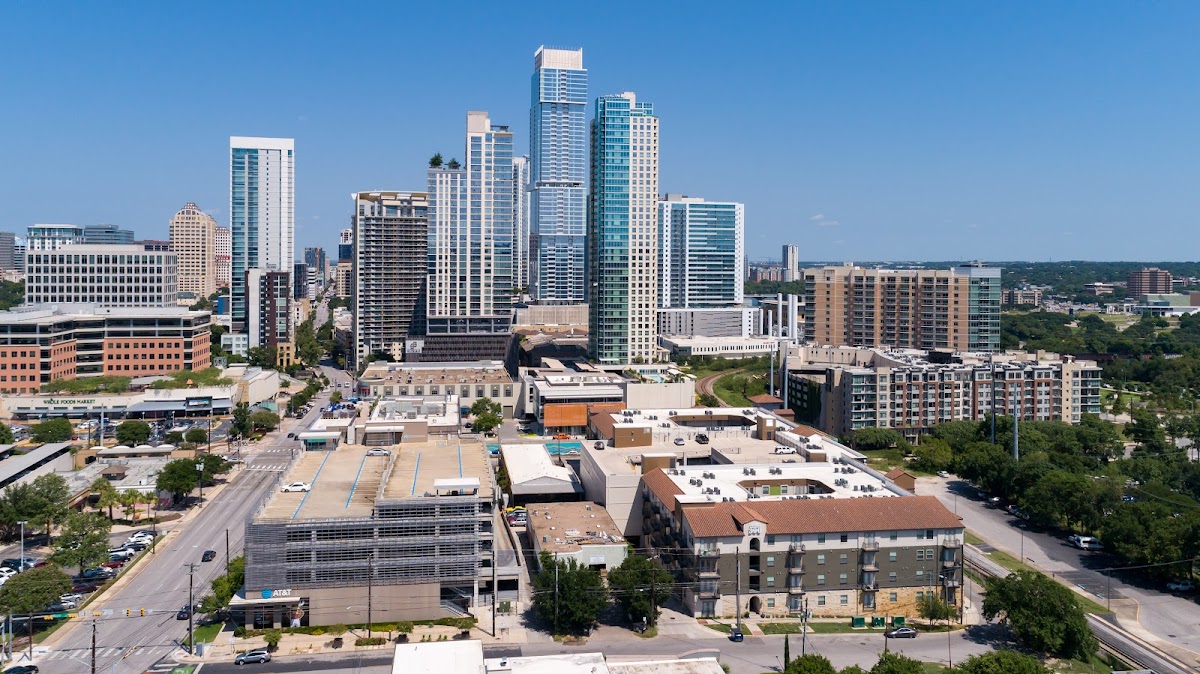 AMLI 300 apartments in Austin, TX