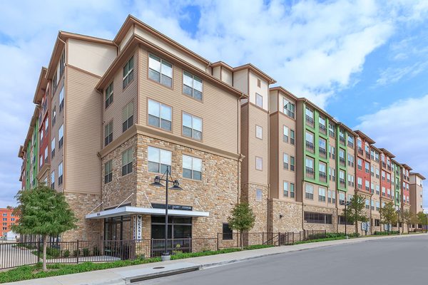 The Belleview Apartments apartments in Dallas, TX