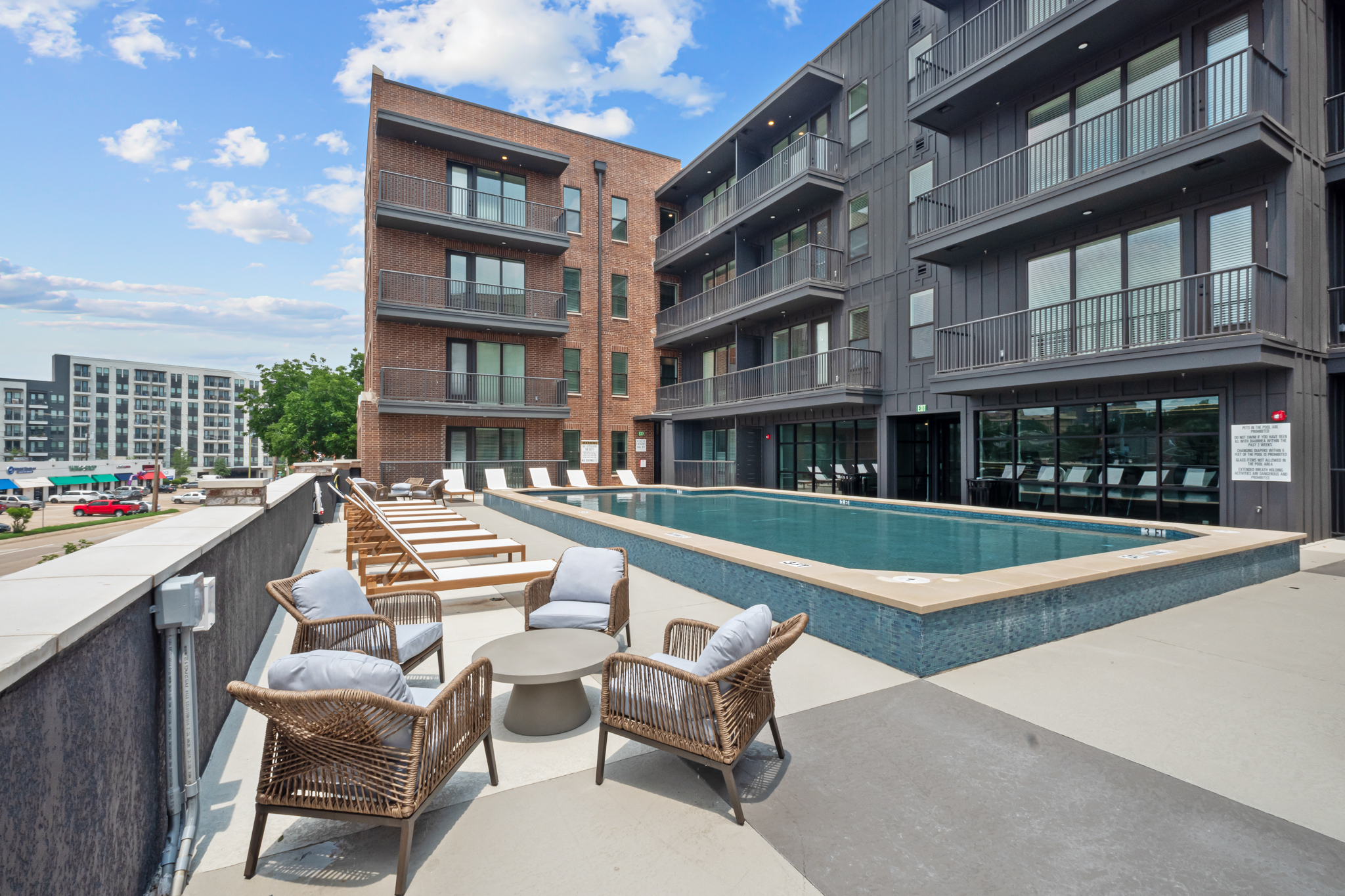 Zang Flats apartments in Dallas, TX
