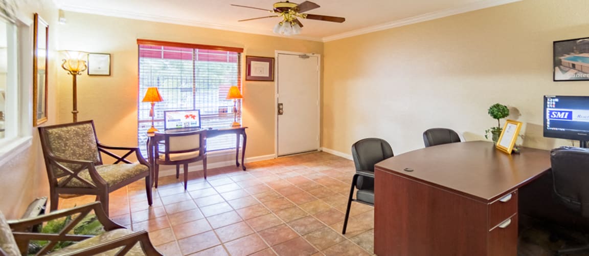 Canterbury Court Apartments apartments in Houston, TX