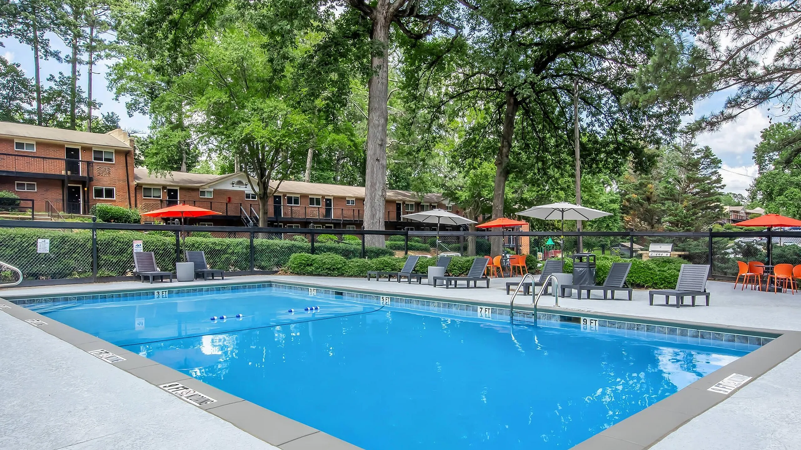 Alturas Smyrna apartments in Smyrna, GA