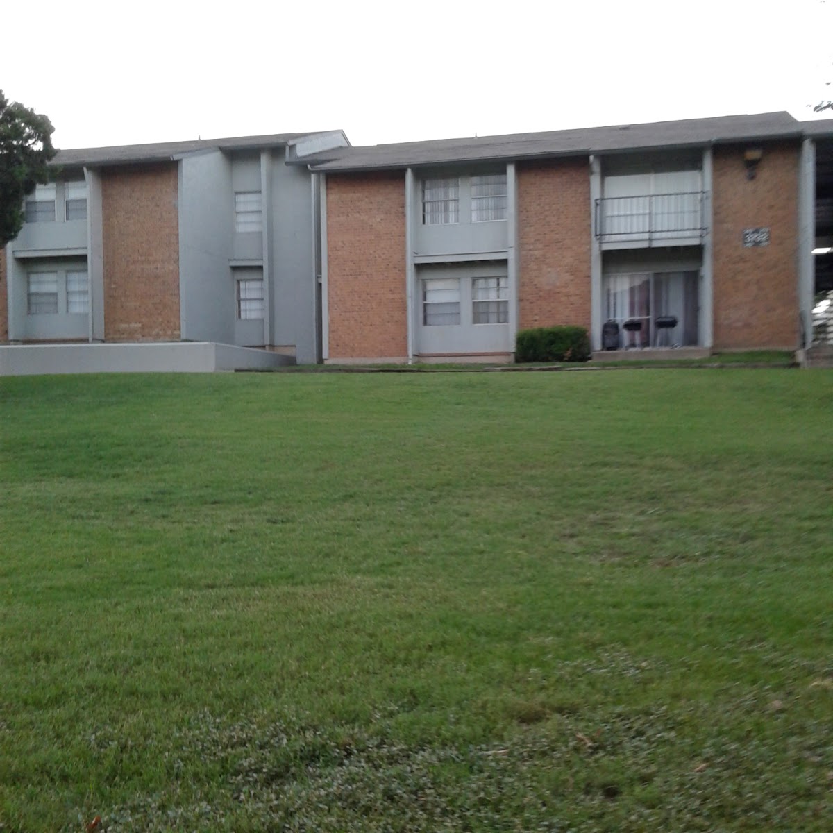 South Crest Apartments apartments in Dallas, TX