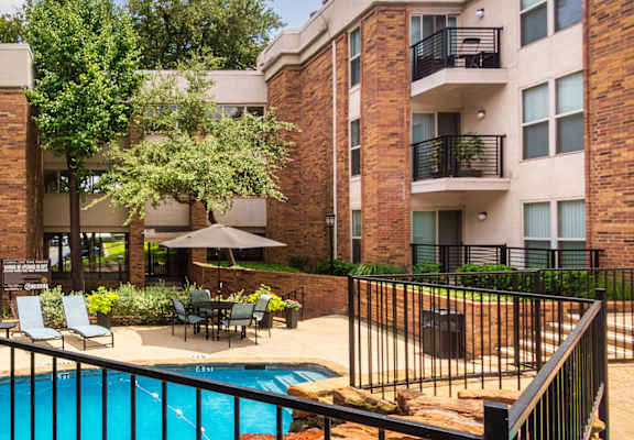 Cambridge Court Apartments apartments in Dallas, TX