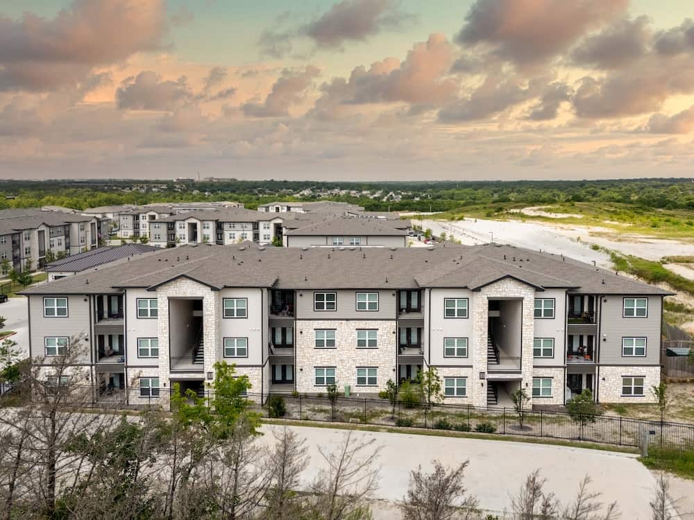 The Ridge at Lancaster apartments in Dallas, TX