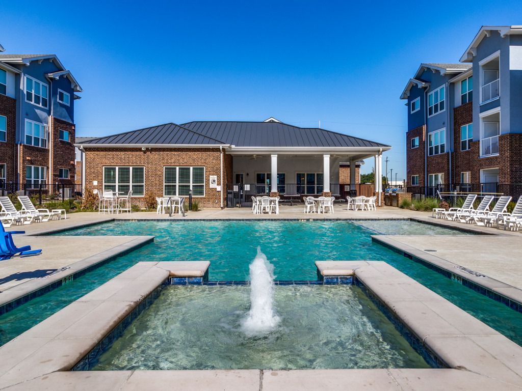 Palladium Simpson Stuart apartments in Dallas, TX