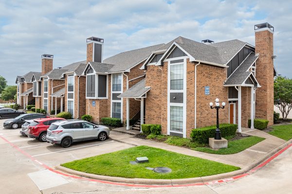 Lake Meadows Apartments apartments in Garland, TX