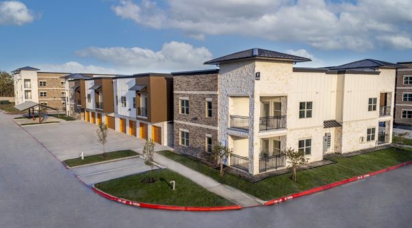 Malloy Bridge Apartments apartments in Seagoville, TX