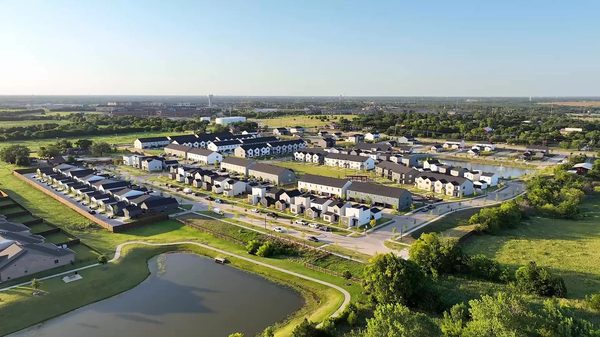 Oxenfree Rowlett apartments in Rowlett, TX