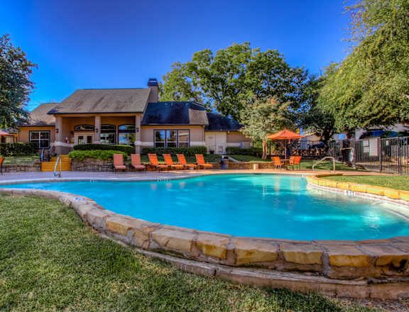 Waters Edge Villas apartments in Rowlett, TX