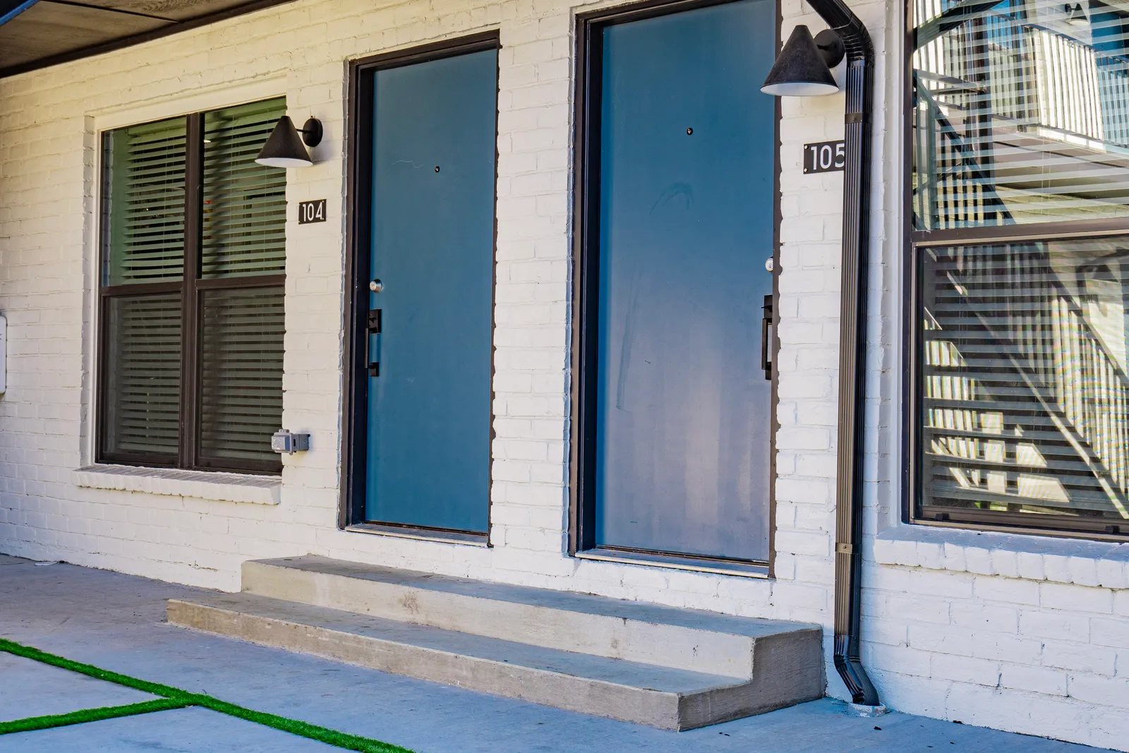 Perrin Flats at Bishop Ridge apartments in Dallas, TX