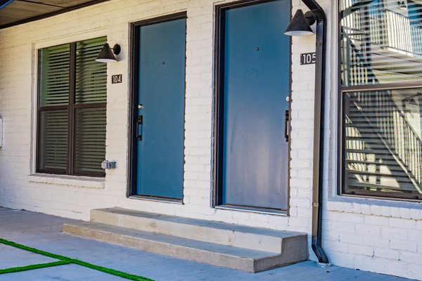 Perrin Flats at Bishop Ridge apartments in Dallas, TX