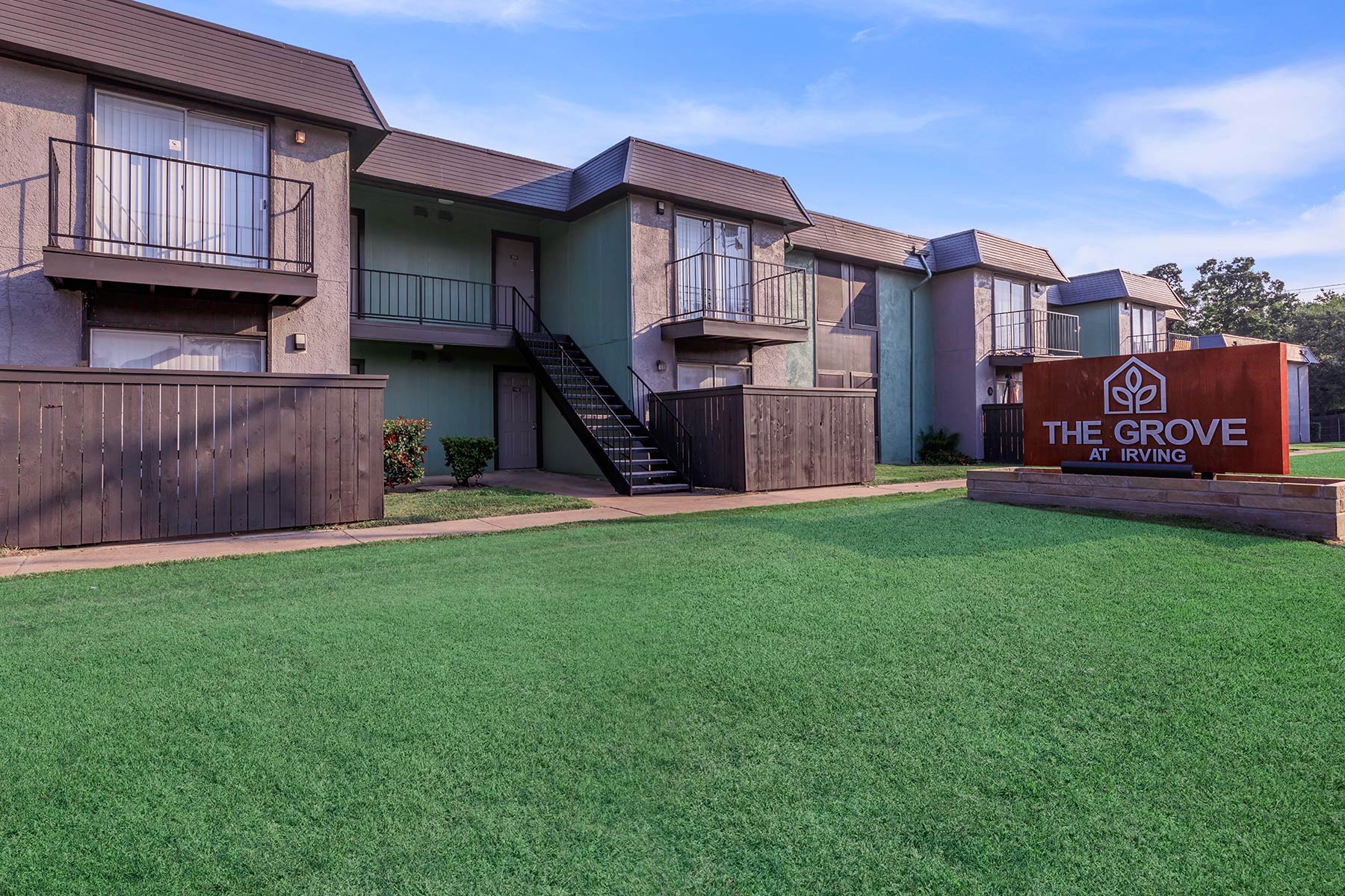 The Grove at Irving apartments in Irving, TX