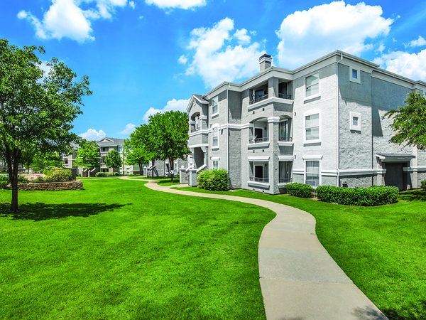 Kensley Apartment Homes apartments in Irving, TX
