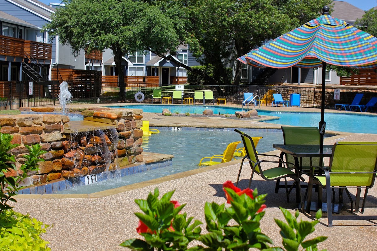 Asher Park Apartments apartments in Irving, TX
