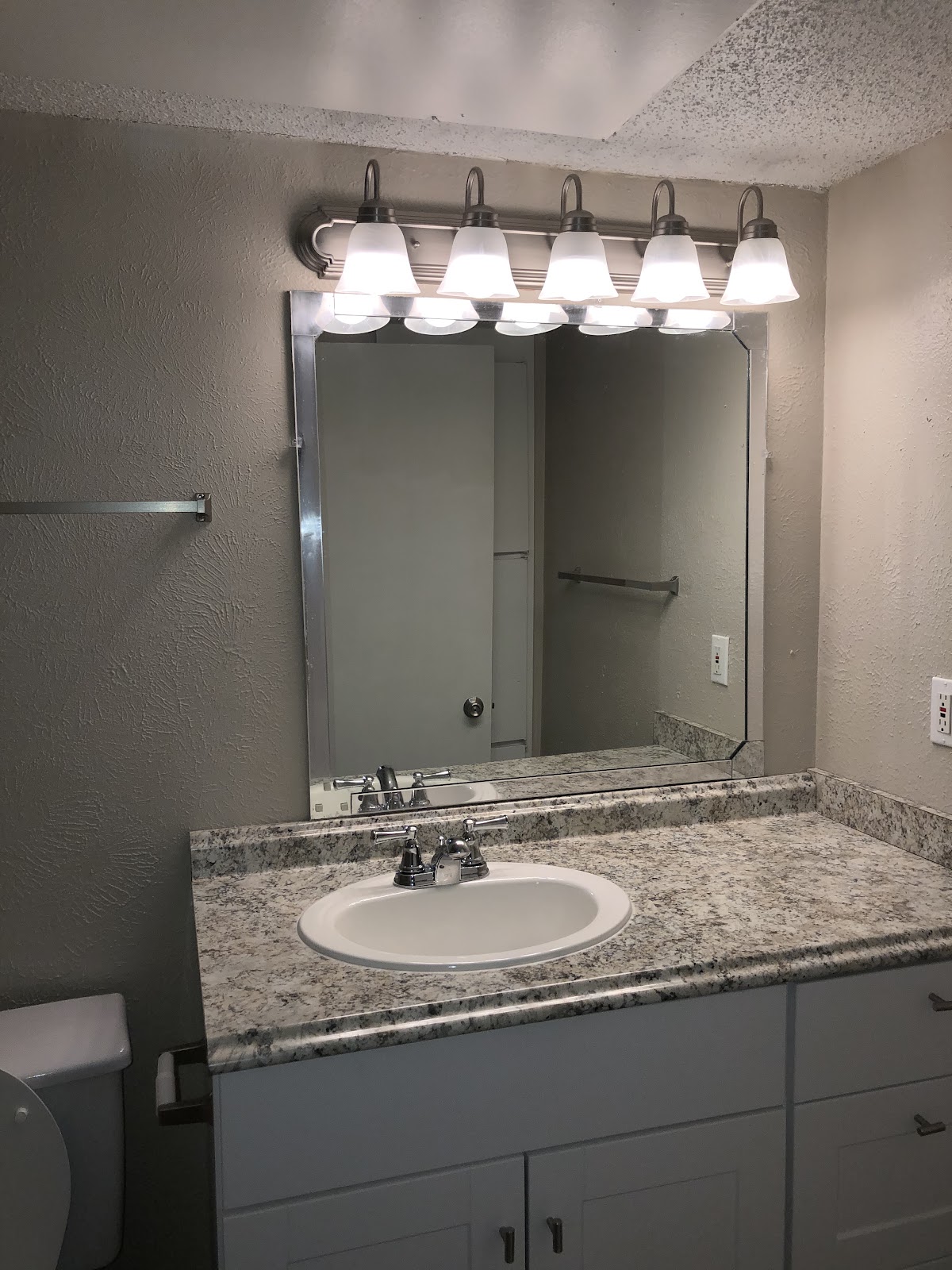 Finley Square apartments in Irving, TX