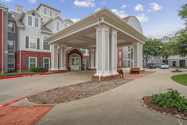 The Claremont apartments in Arlington, TX