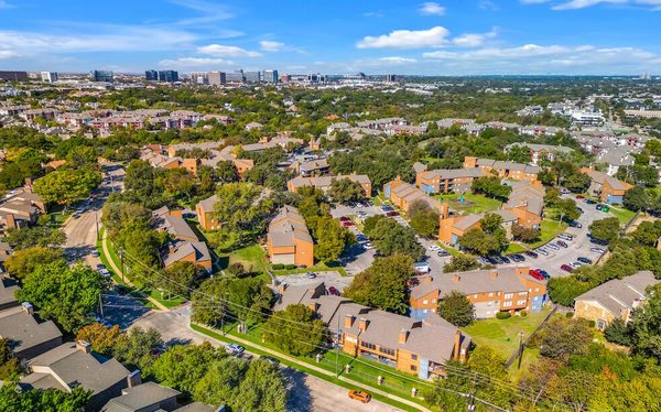 Century Park apartments in Dallas, TX