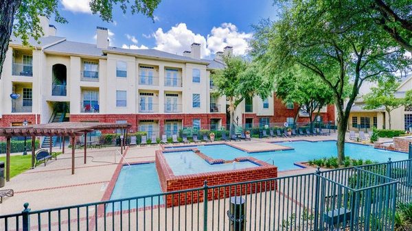 Montfort Place Apartments apartments in Dallas, TX