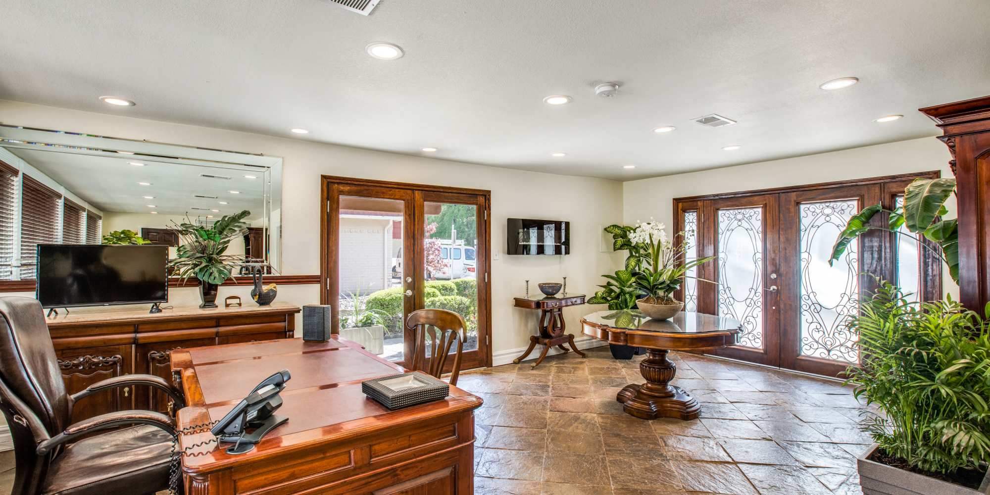 Tucasa Townhomes apartments in Irving, TX
