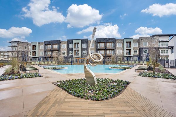 Mercer 1900 Apartments apartments in Farmers Branch, TX
