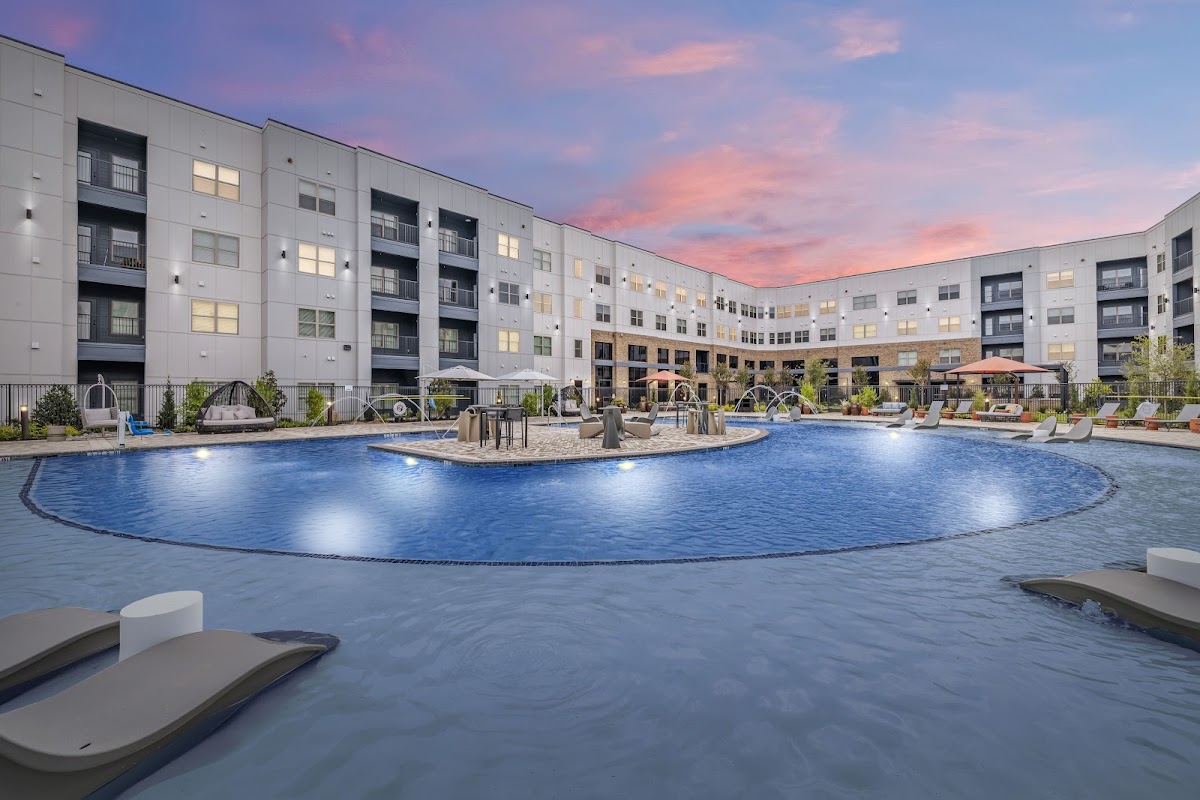 The Wren Mercer Crossing Apartments apartments in Farmers Branch, TX