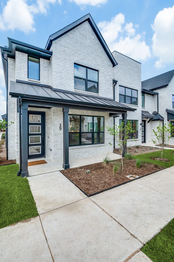 Avena | Townhomes for Rent apartments in Farmers Branch, TX