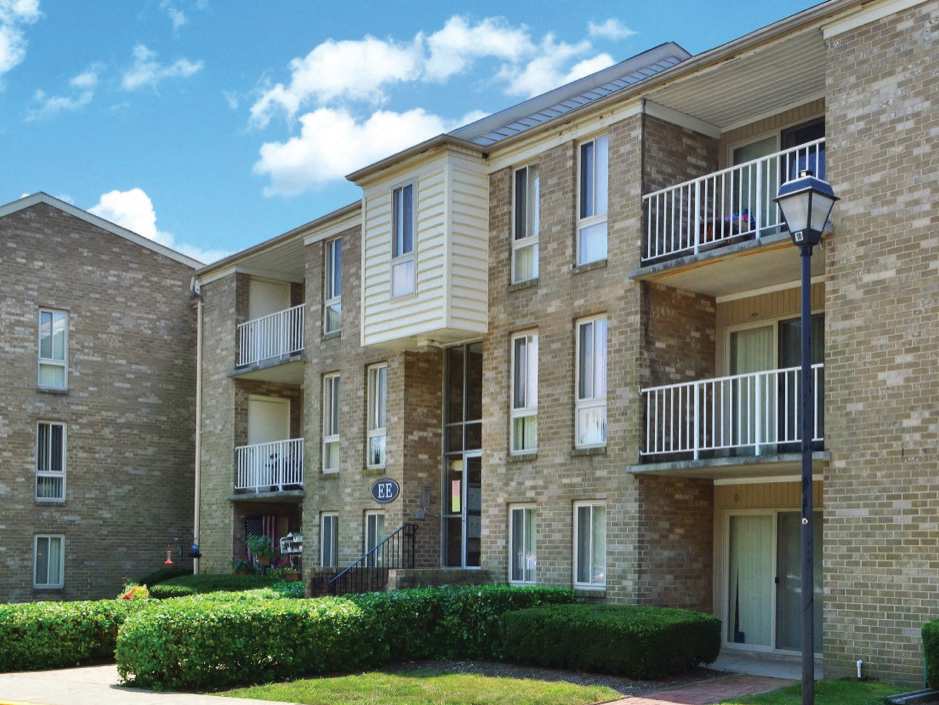 The Apartments at Elmwood Terrace/Hunters Glen apartments in Frederick, MD
