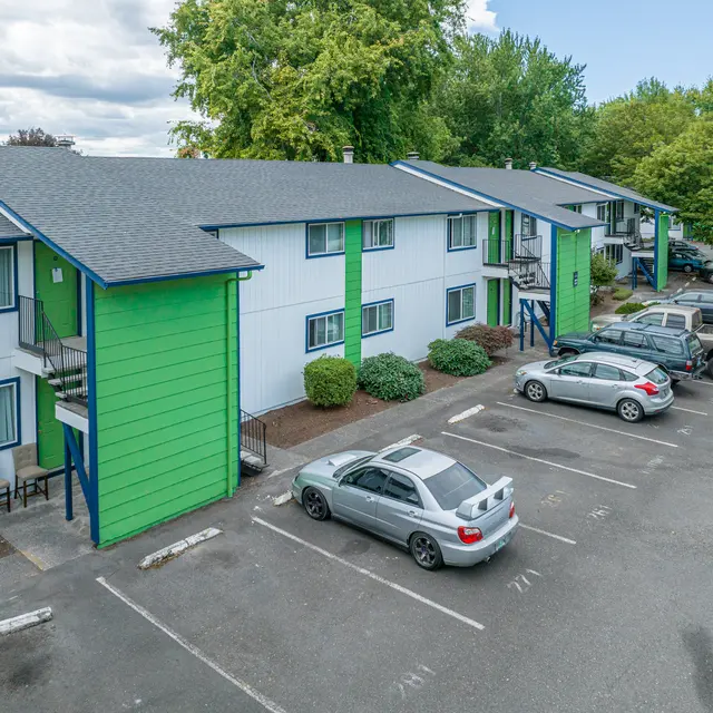 Pinewood Commons Apartments apartments in Gresham, OR