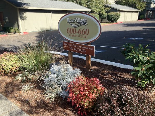 Rene Village apartments in Gresham, OR