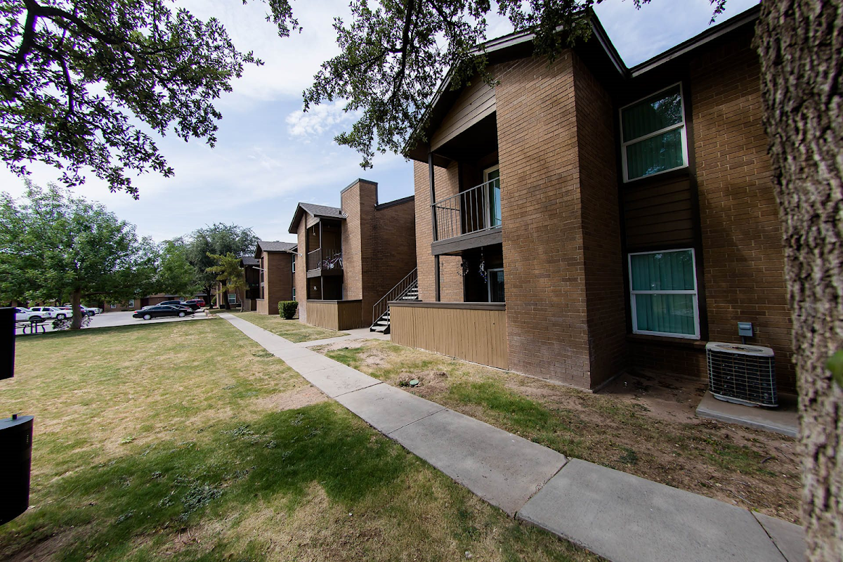 Hawthorne House apartments in Midland, TX
