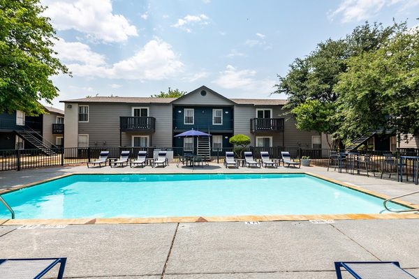 ReNew Garfield Apartment Homes apartments in Midland, TX