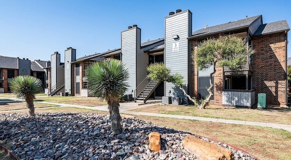 ReNew North Park I & II apartments in Midland, TX