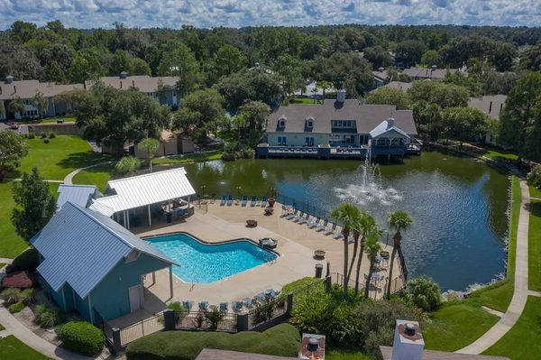 Saddleworth Green apartments in Ocala, FL