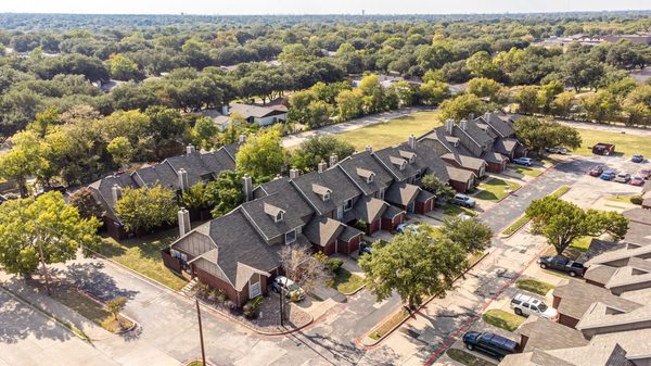 Wyngate Townhomes apartments in Garland, TX