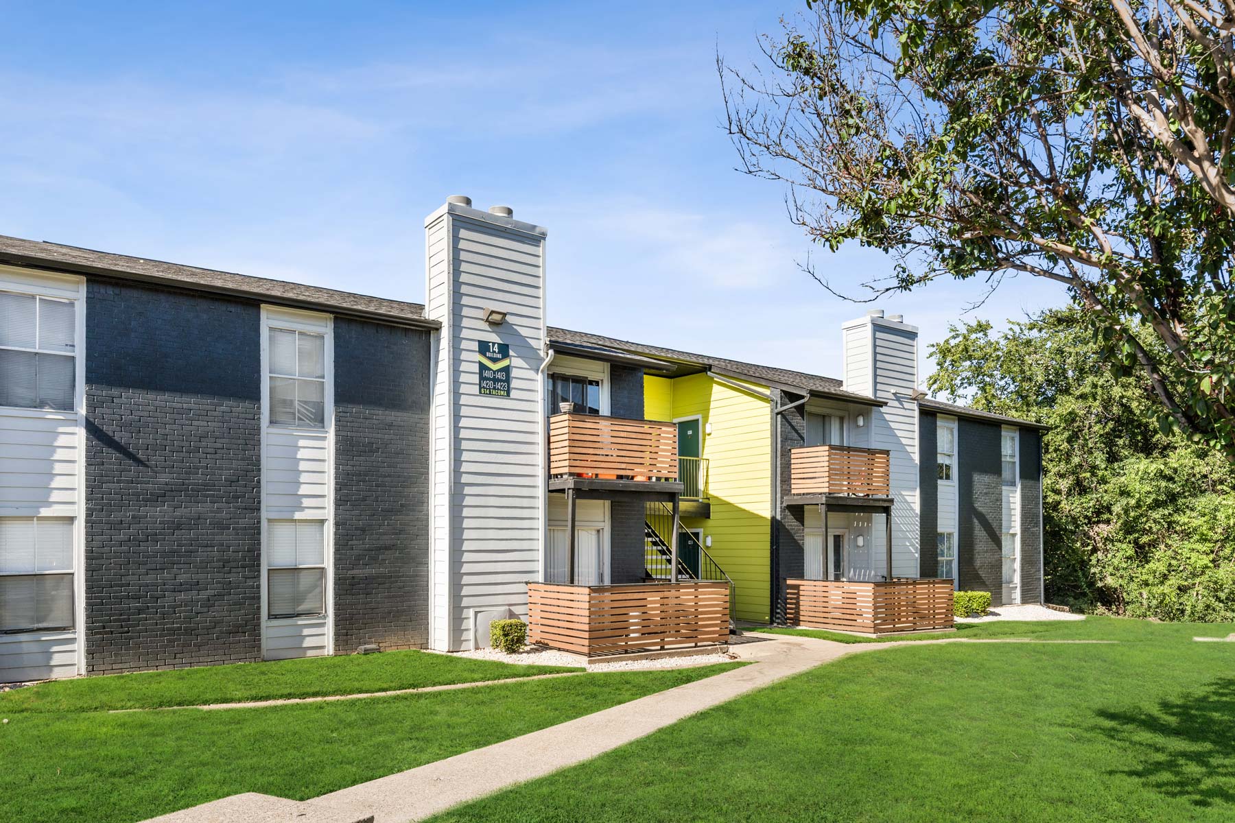 Meadow Creek Apartments apartments in Garland, TX