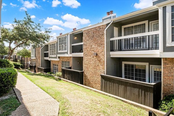 The Lex apartments in Dallas, TX